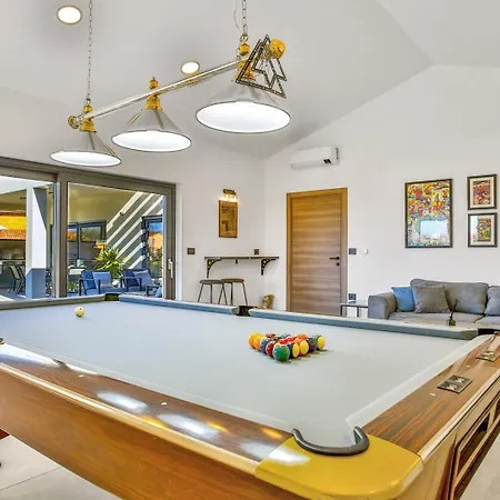 Vilma Villa Loborika